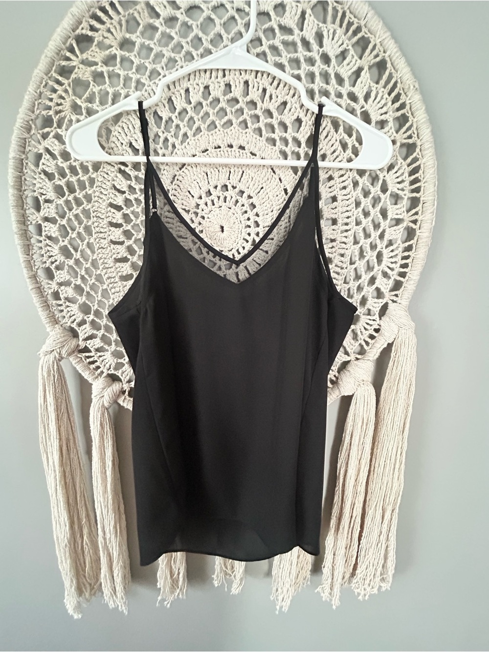 Shinestar Black V-Neck Spaghetti Strap Camisole size large